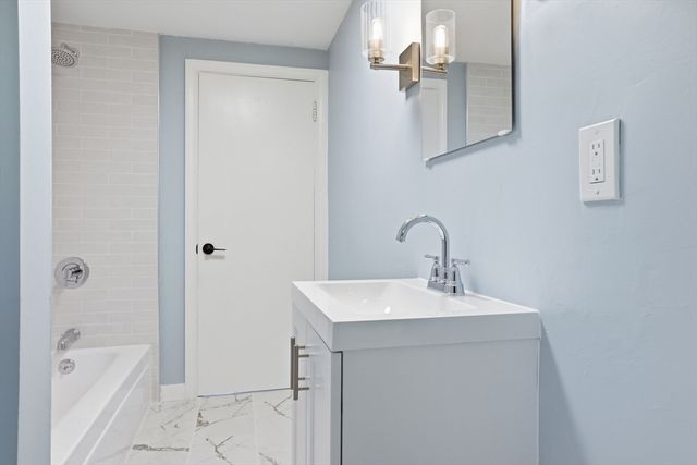 217 West Main St, Northborough, MA 01532