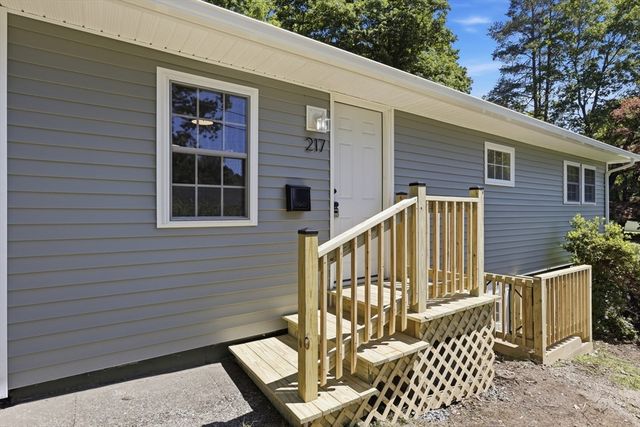 217 West Main St, Northborough, MA 01532
