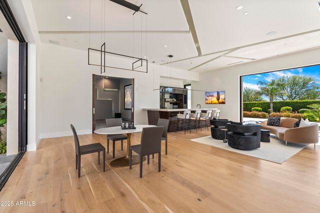 5001 N WILKINSON Road, Paradise Valley, AZ 85253