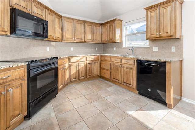 17024 Woodvine Drive, Edmond, OK 73012