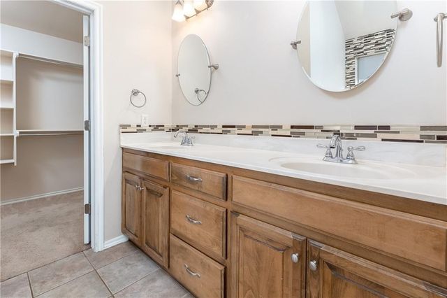 17024 Woodvine Drive, Edmond, OK 73012