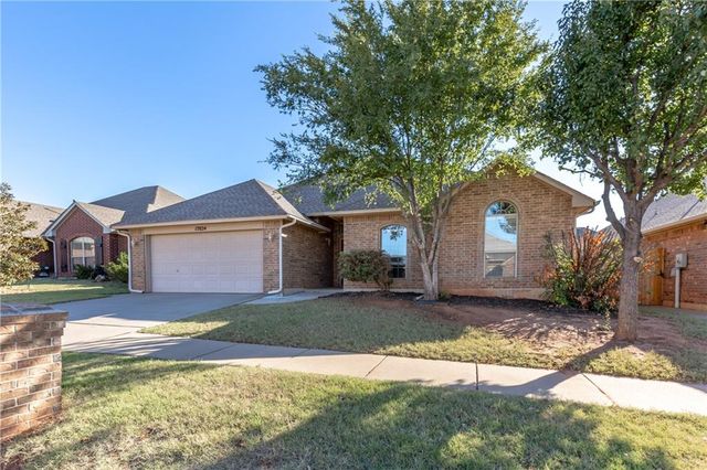 17024 Woodvine Drive, Edmond, OK 73012