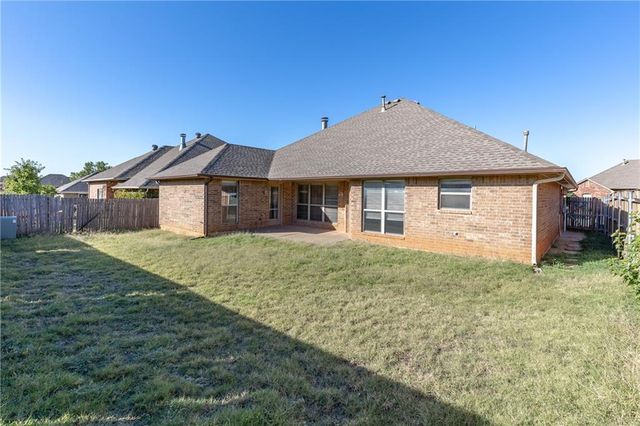 17024 Woodvine Drive, Edmond, OK 73012