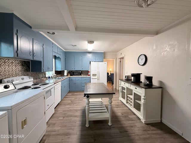 4327 8th Avenue, Marianna, FL 32446