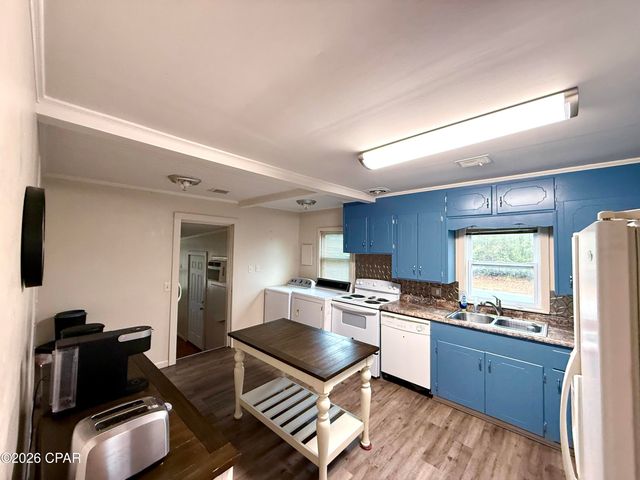 4327 8th Avenue, Marianna, FL 32446