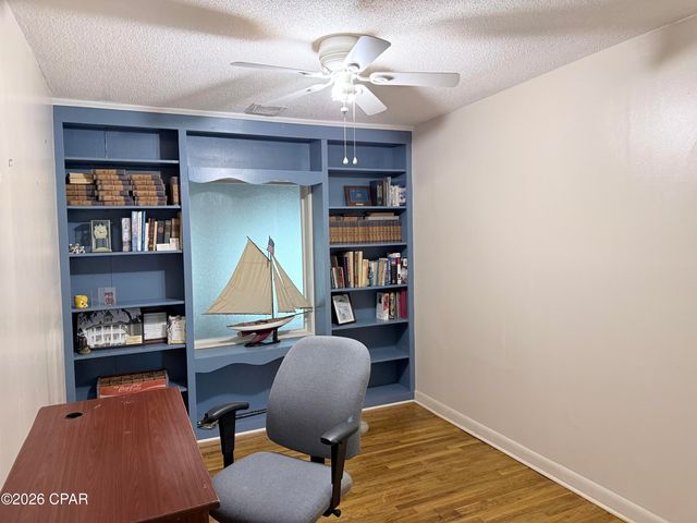 4327 8th Avenue, Marianna, FL 32446