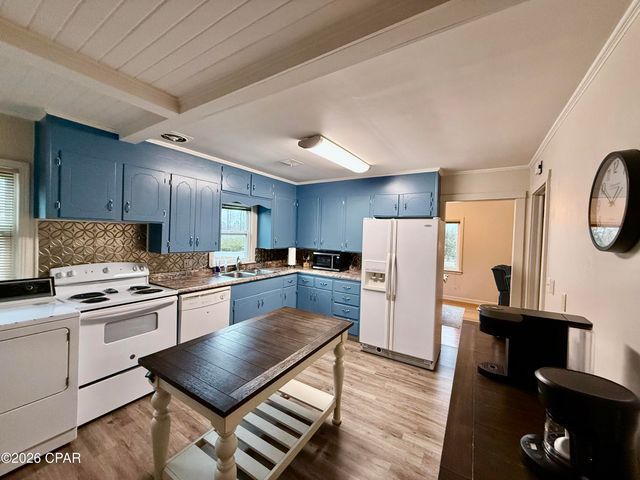 4327 8th Avenue, Marianna, FL 32446