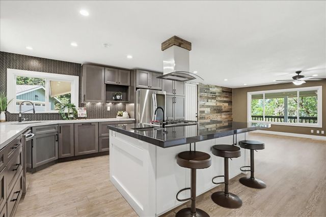 17113 Oscar Dr, Grass Valley, CA 95949