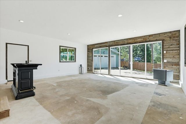 17113 Oscar Dr, Grass Valley, CA 95949