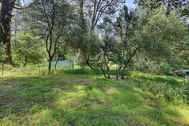17113 Oscar Dr, Grass Valley, CA 95949