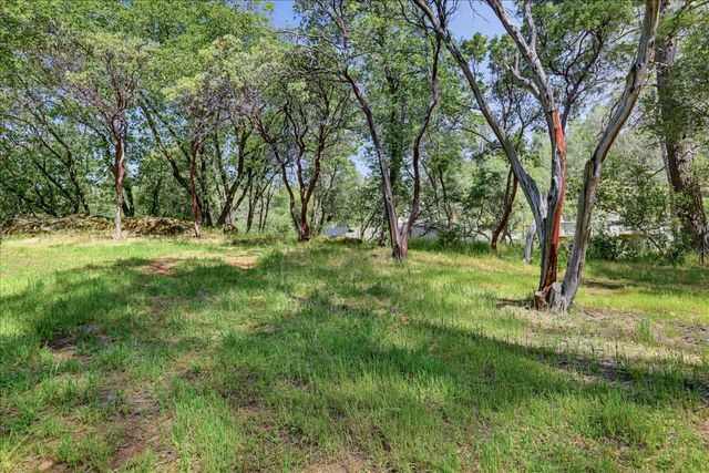 17113 Oscar Dr, Grass Valley, CA 95949