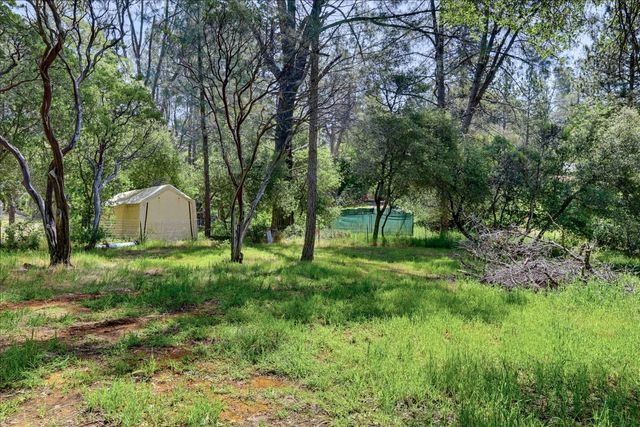 17113 Oscar Dr, Grass Valley, CA 95949