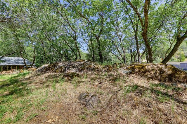 17113 Oscar Dr, Grass Valley, CA 95949