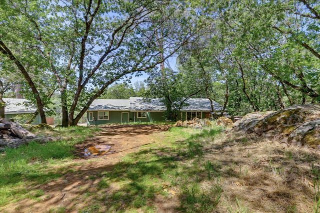 17113 Oscar Dr, Grass Valley, CA 95949