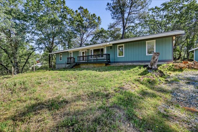 17113 Oscar Dr, Grass Valley, CA 95949