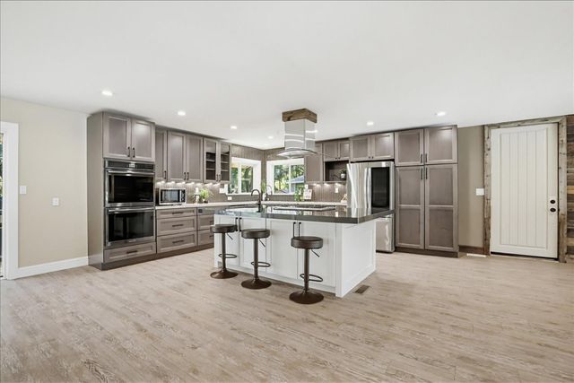 17113 Oscar Dr, Grass Valley, CA 95949