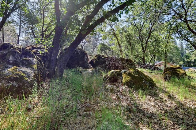 17113 Oscar Dr, Grass Valley, CA 95949