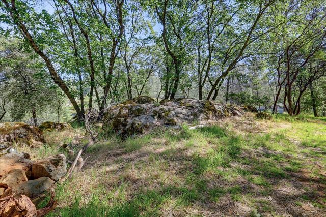17113 Oscar Dr, Grass Valley, CA 95949