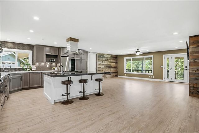 17113 Oscar Dr, Grass Valley, CA 95949