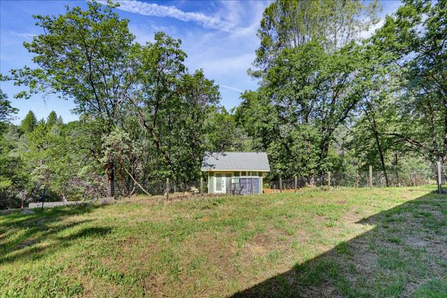 17113 Oscar Dr, Grass Valley, CA 95949