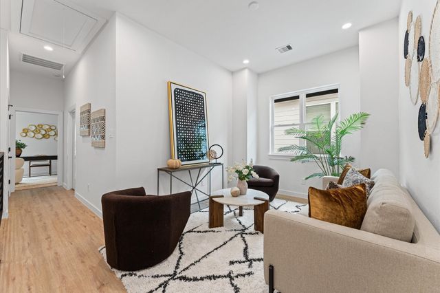 6421 Madrid Street, Houston, TX 77021