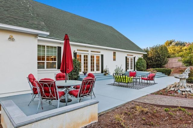 212 Acropolis Way, Vista, CA 92084