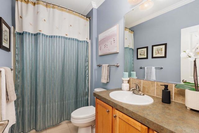 212 Acropolis Way, Vista, CA 92084