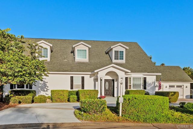 212 Acropolis Way, Vista, CA 92084