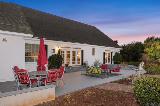 212 Acropolis Way, Vista, CA 92084
