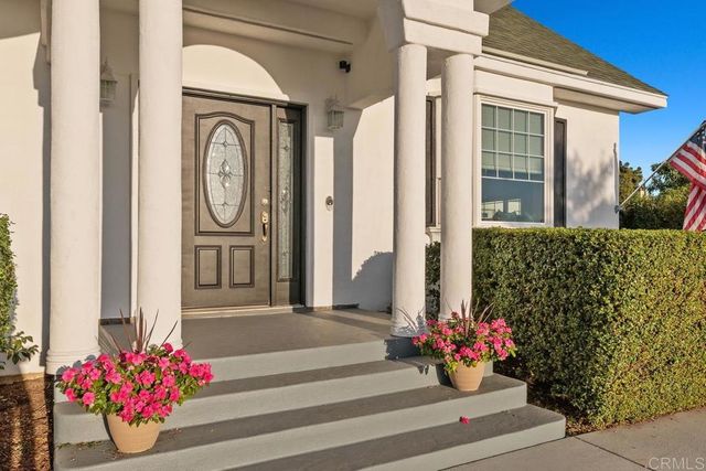 212 Acropolis Way, Vista, CA 92084