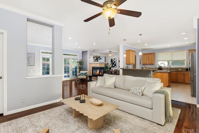 212 Acropolis Way, Vista, CA 92084
