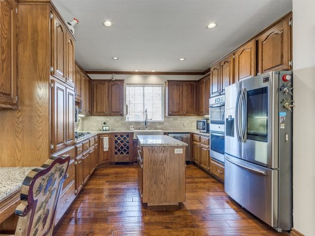 2404 Pawnee Crossing, Edmond, OK 73034