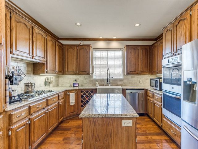2404 Pawnee Crossing, Edmond, OK 73034