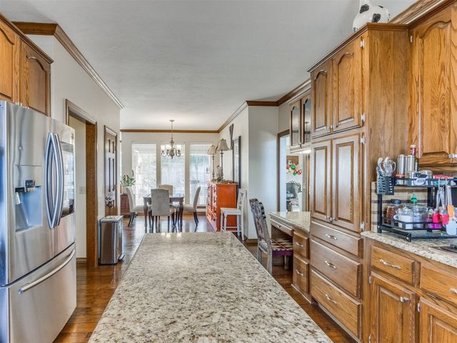 2404 Pawnee Crossing, Edmond, OK 73034