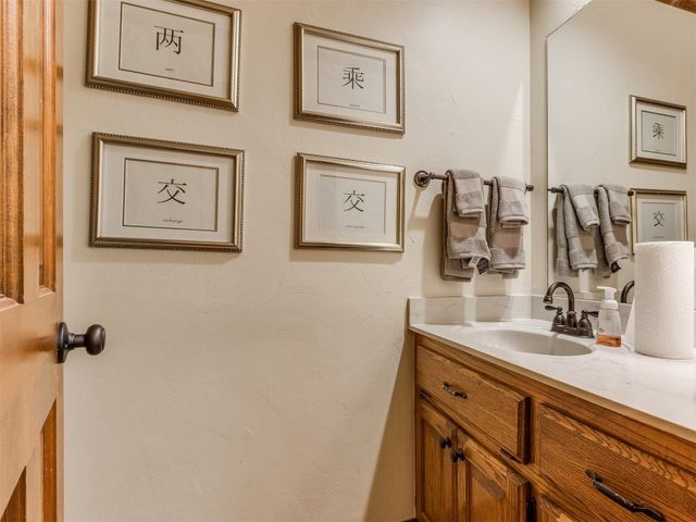 2404 Pawnee Crossing, Edmond, OK 73034