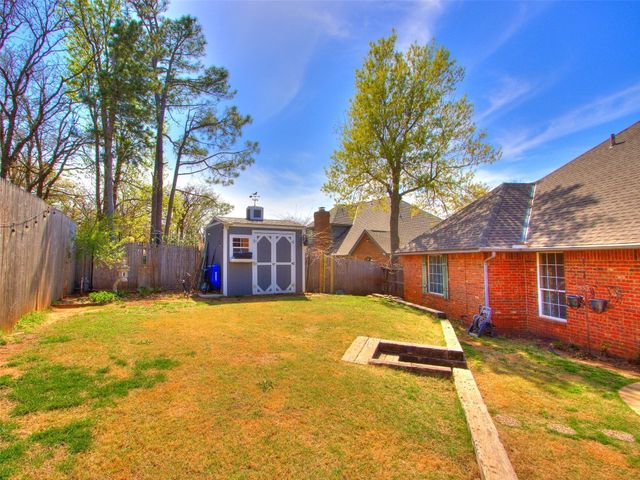 2404 Pawnee Crossing, Edmond, OK 73034