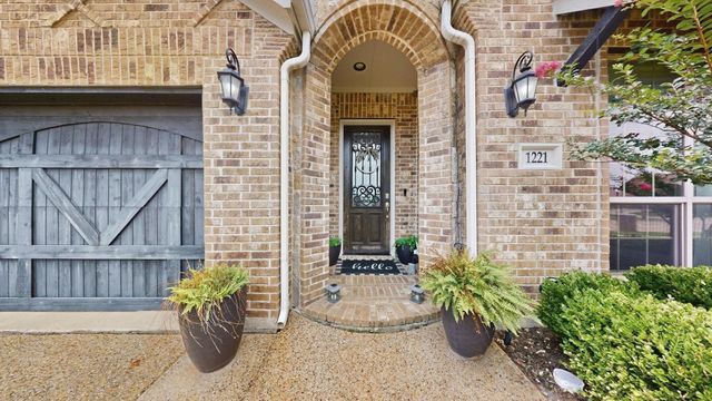 1221 Flamingo Road, Forney, TX 75126