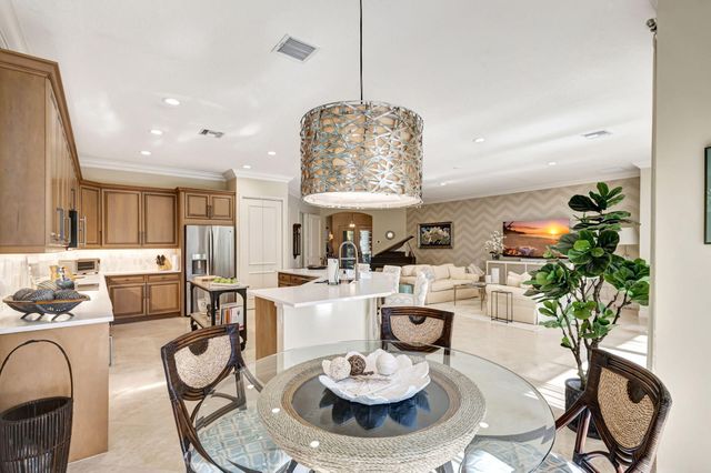 11556 Villa Vasari Drive, Palm Beach Gardens, FL 33418