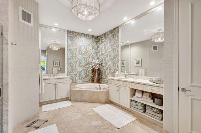 11556 Villa Vasari Drive, Palm Beach Gardens, FL 33418