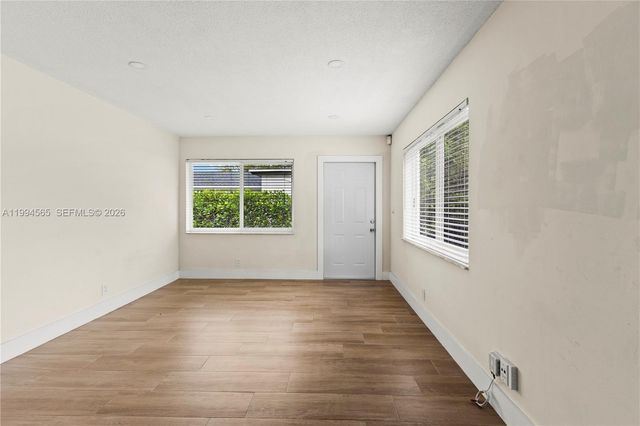 6121 SW 40th Ct B, Miramar, FL 33023