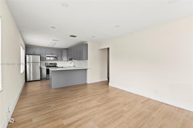 6121 SW 40th Ct B, Miramar, FL 33023