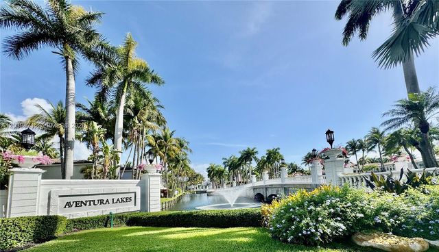 3016 NE 210th St, Aventura, FL 33180