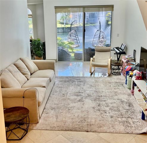3016 NE 210th St, Aventura, FL 33180