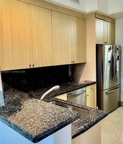 3016 NE 210th St, Aventura, FL 33180