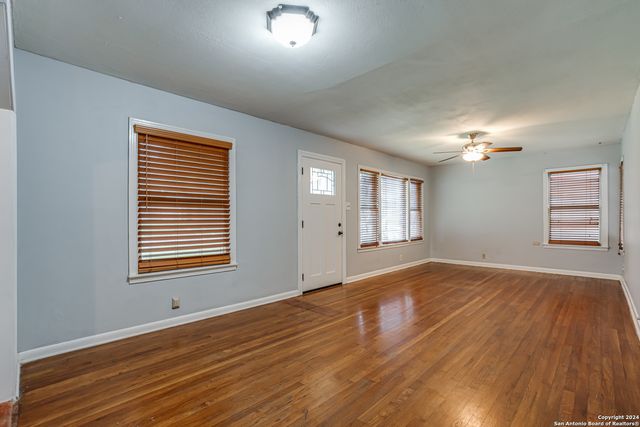 326 ADDAX DR, San Antonio, TX 78213