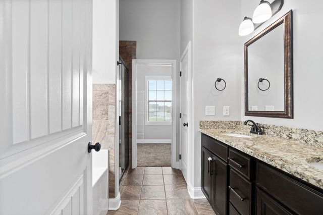 1245 Fallon Dr, Clarksville, TN 37043