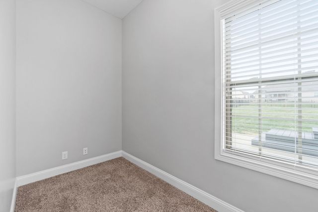 1245 Fallon Dr, Clarksville, TN 37043