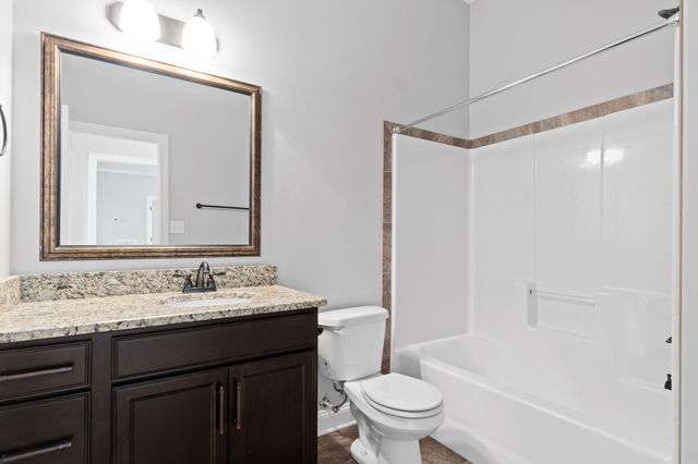 1245 Fallon Dr, Clarksville, TN 37043