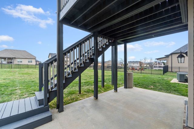 1245 Fallon Dr, Clarksville, TN 37043