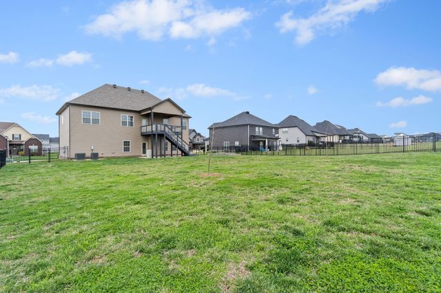 1245 Fallon Dr, Clarksville, TN 37043